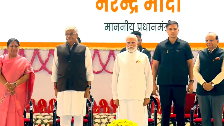 https://www.salarnews.in/public/uploads/images/newsimages/maannewsimage07112025_155531_Modi on Vande Matram.png